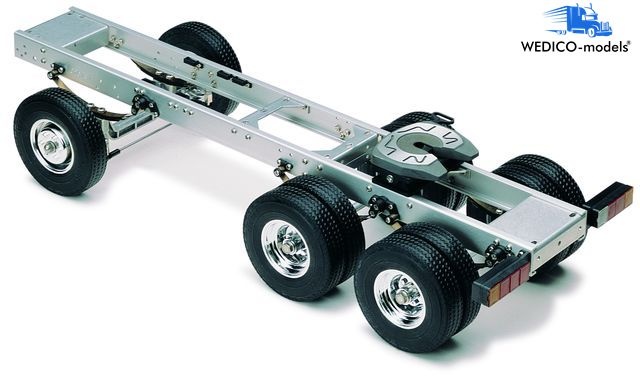 Professionel chassis 3-axle without Tank, tractor